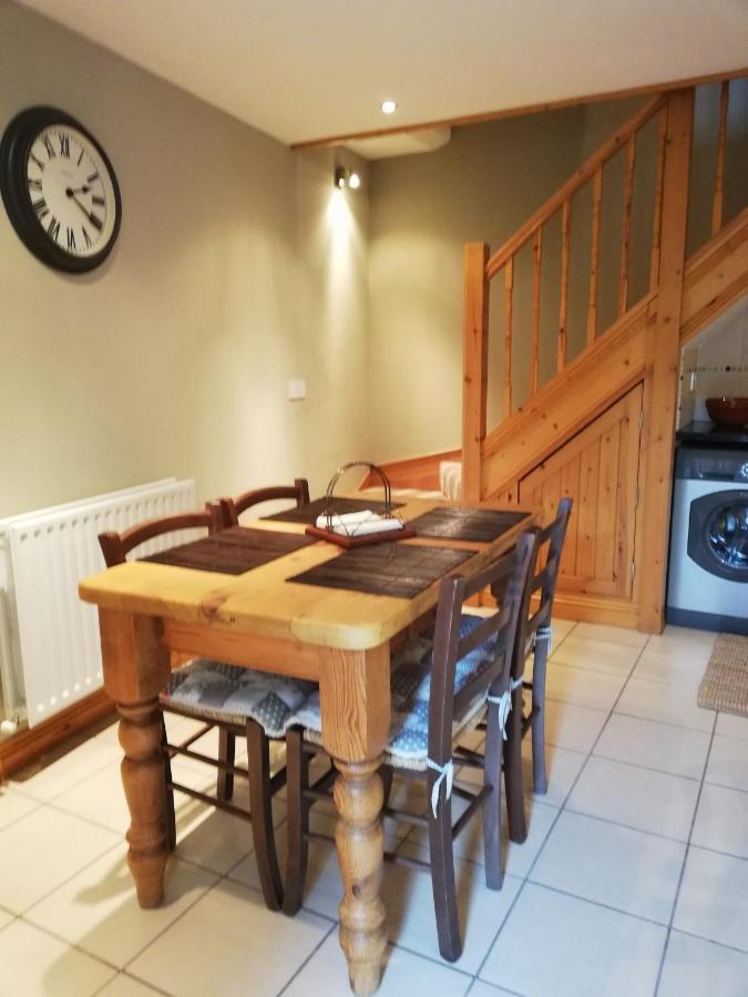 6 Beili Priory Daire Abergavenny Dış mekan fotoğraf