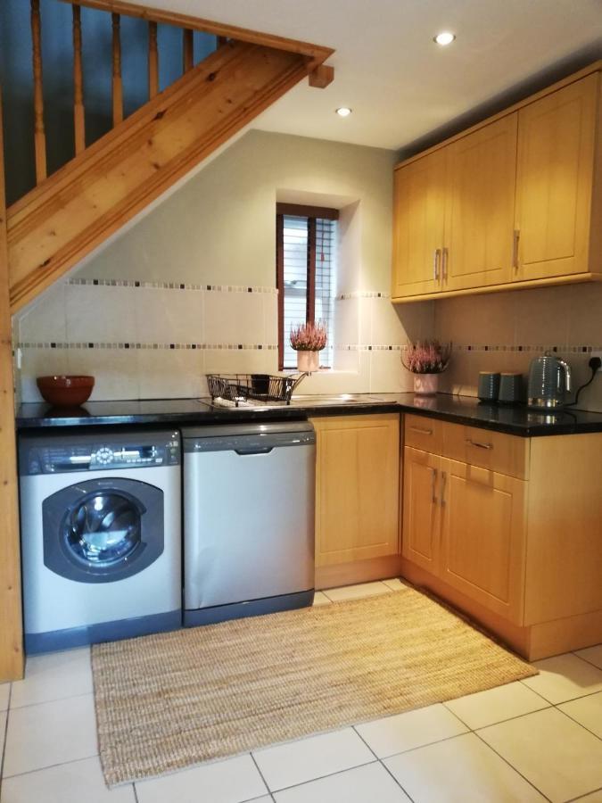6 Beili Priory Daire Abergavenny Dış mekan fotoğraf